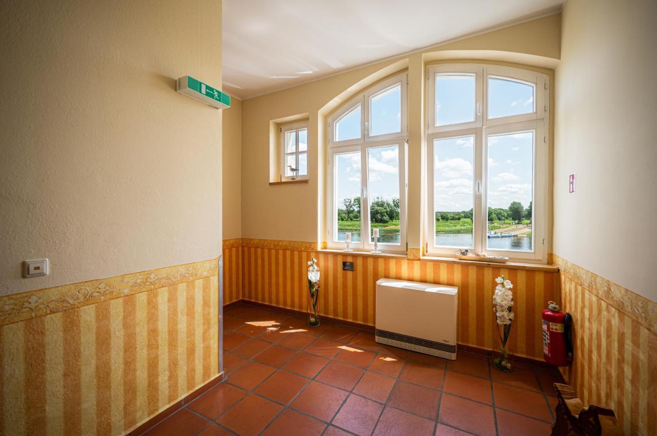 Hotel Elbterrasse Woerlitz Oranienbaum-Woerlitz Esterno foto
